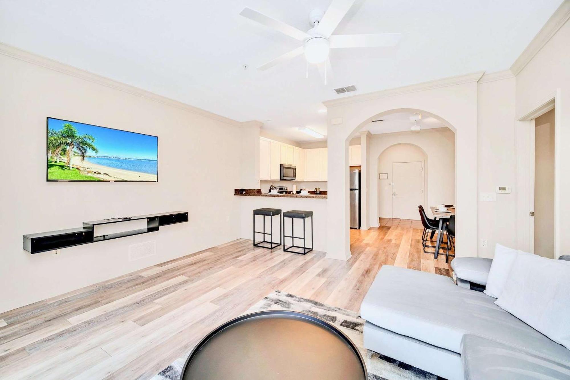 Luxury 2Br Condo - Pool & Hot Tub - Near Disney 奥兰多 外观 照片