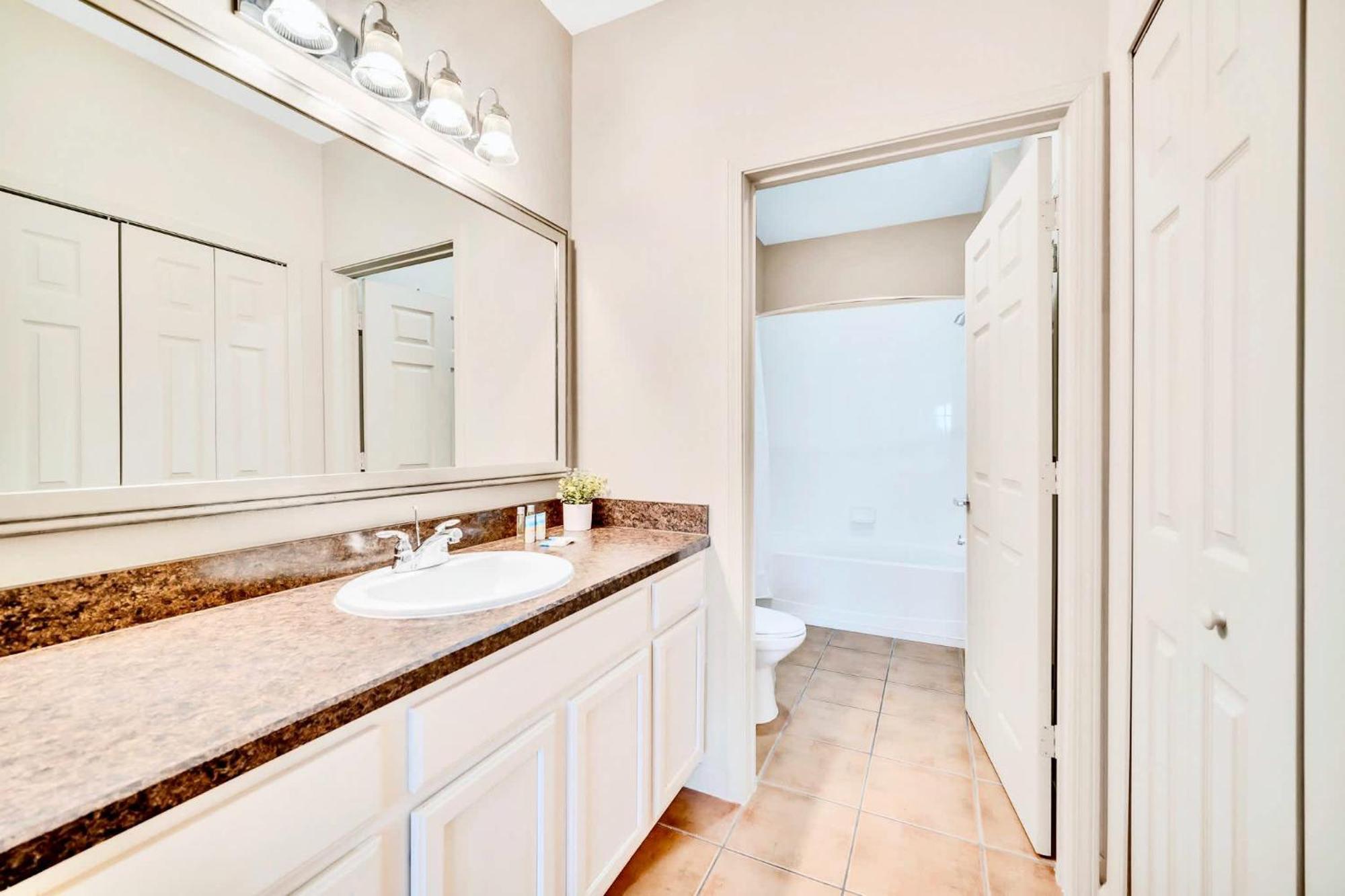Luxury 2Br Condo - Pool & Hot Tub - Near Disney 奥兰多 外观 照片